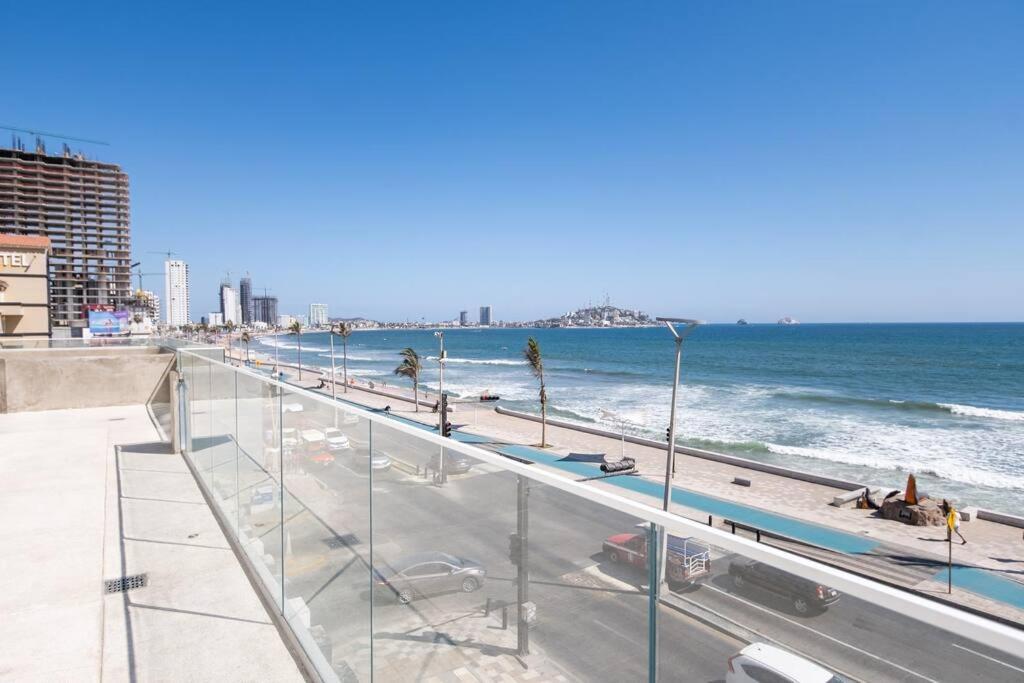Cristal Bay 1504 Lujosa Frente Al Mar Apartamento