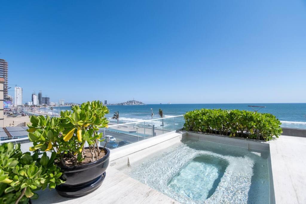 Apartamento Cristal Bay 1504 Lujosa Frente Al Mar